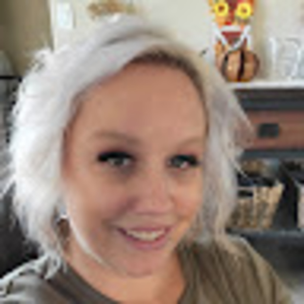 Meet your Posher, Stacy